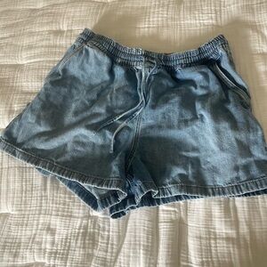 Good American shorts